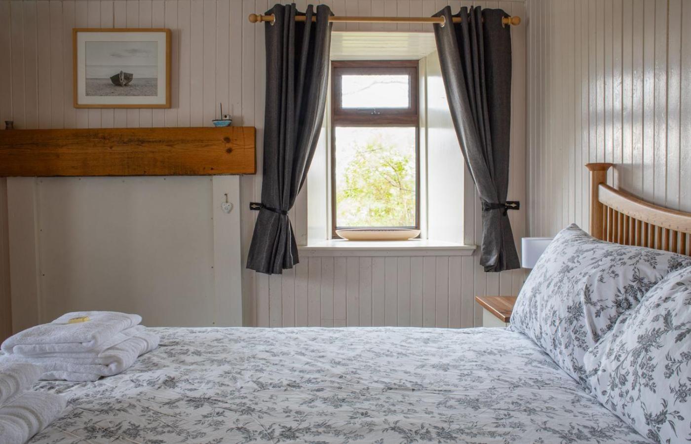 Ploughman'S Cottage Edinbane ภายนอก รูปภาพ